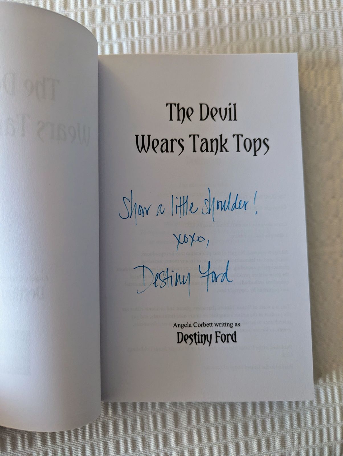 The Devil Wears Tank Tops, A Kate Saxee Mystery Series (Book 2)